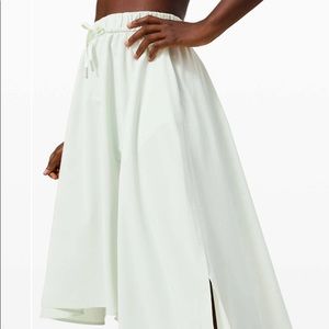 Lululemon NWT Flounce Skirt